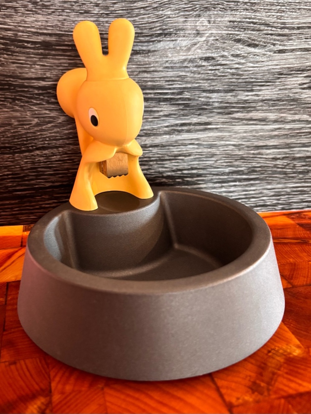 Vintage Alessi « Nutty the Crackers » design by Stefano Giovannoni in 1993